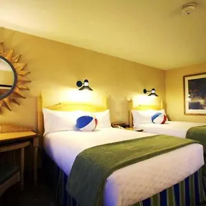 Hotel Disneys Paradise Pier